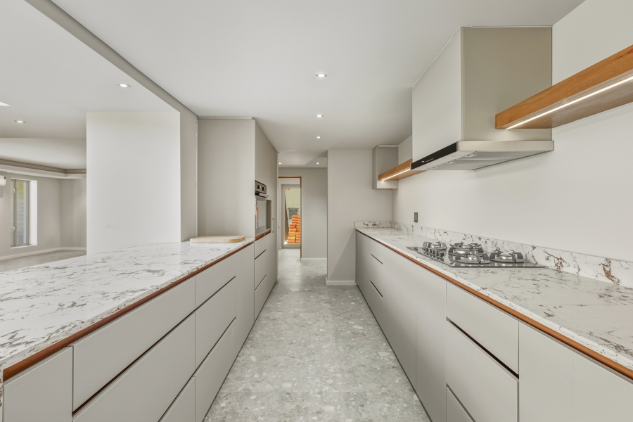 5 Bedroom Property for Sale in Camps Bay Western Cape